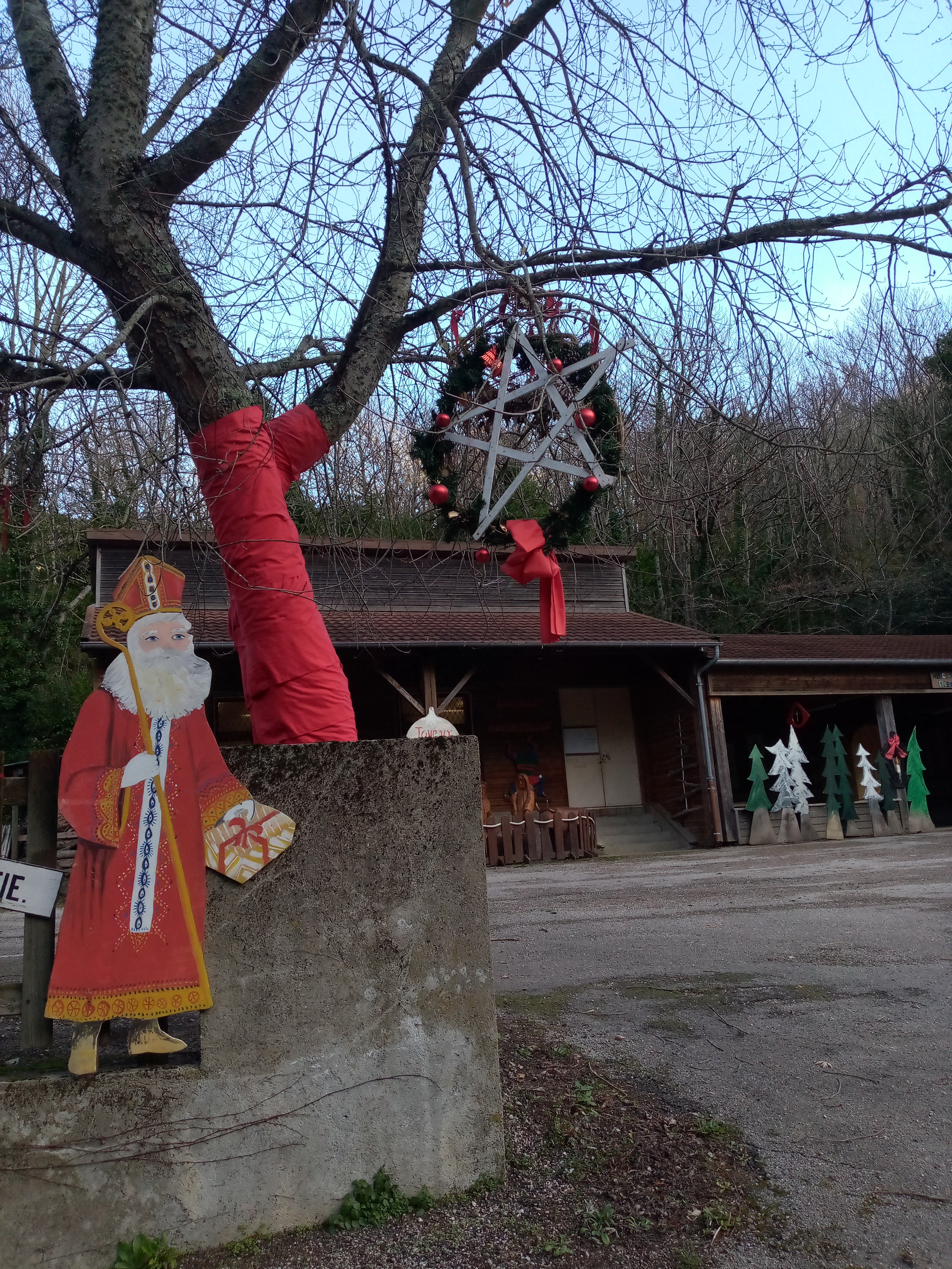 Maison du Bois et du Jouet d&eacute;cor de No&euml;l ext&eacute;rieur